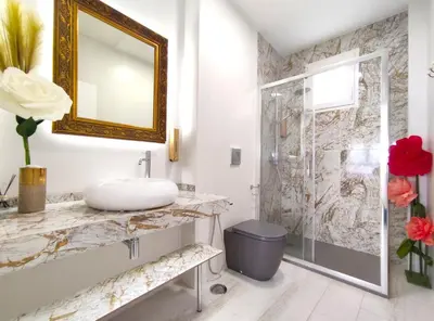 Un baño de The Urban Elegance Suite