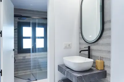 Un baño de La Carrera 7 - Castillo - Parking sujeto a disponibilidad