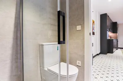Un baño de LA CARRERA 7 - 