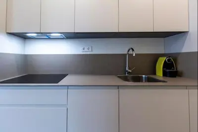 Una cocina o zona de cocina en Alohamundi Puerta Osario II