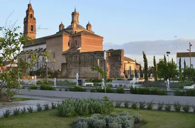 Jardín al aire libre en Hospedería Convento de Santa Clara