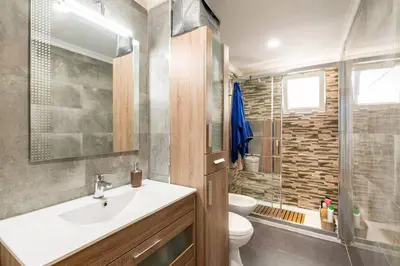 Un baño de Habitación privada en apartamento de Alfonso