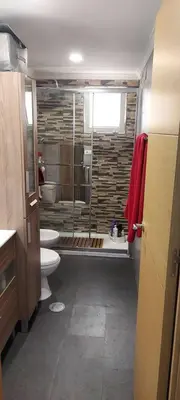 Un baño de Habitación privada en apartamento de Alfonso