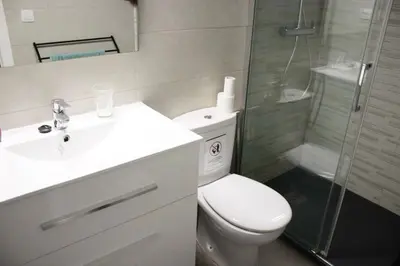 Un baño de Espectacular loft reformado en Córdoba by beBalmy