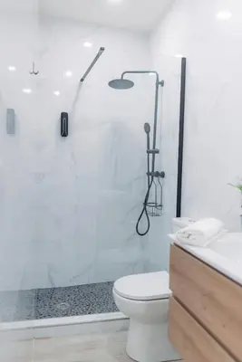Un baño de Apartamento El EnTorno