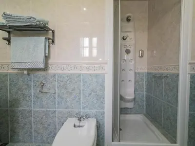 Un baño de Cubo's Noches de Luna Casabermeja House