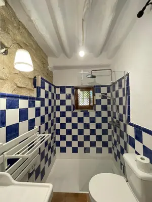Un baño de Las casillas de la villa BULERÍAS