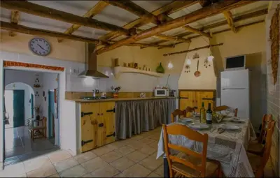 Una cocina o zona de cocina en La Parrita