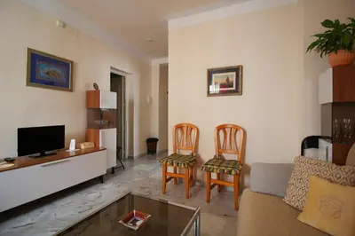 Una televisión o centro de entretenimiento en Sevilla Centro - Jerónimo Hernández
