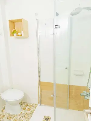 Un baño de APARTAMENTO COMPLETO con PATIO y TERRAZA - EL CARPIO CENTRO - CORDOBA - WiFi