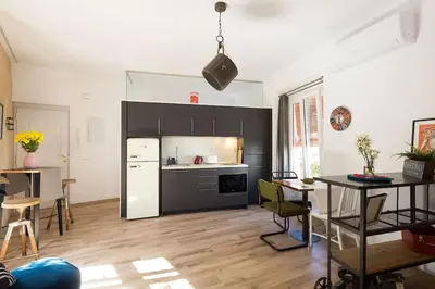 Una cocina o zona de cocina en Acogedor estudio en Alameda Centro