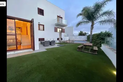 Jardín al aire libre en Casa con espectaculares vistas a Sevilla