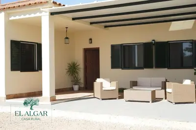 Un patio o zona al aire libre en El Algar Casa Rural