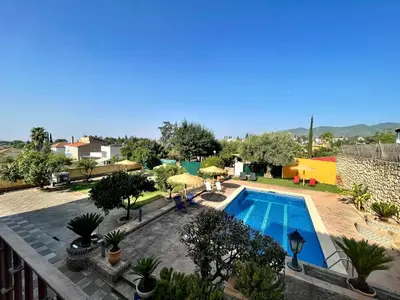 Piscina en o cerca de Mirador del Calasancio 3