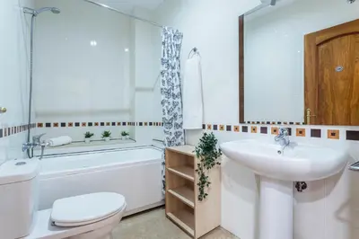 Un baño de Santa Catalina Patio Andaluz