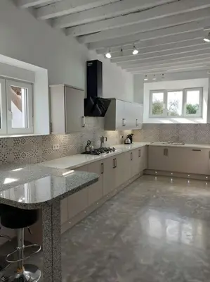 Una cocina o zona de cocina en Luxury accomodation off grid