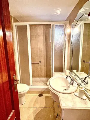 Un baño de Espacioso piso en Puertollano