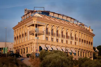 Edificio en el que se encuentra el hotel