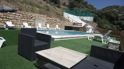 Piscina en o cerca de Casa rural torre chica
