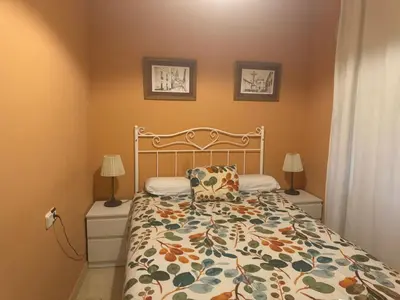 Plano de CÉNTRICO y AMPLIO APARTAMENTO con todas las comodidades