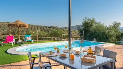 Piscina en o cerca de Casa Ales Riogordo by Ruralidays