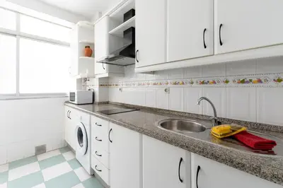 Una cocina o zona de cocina en Apartamento Familiar María Auxiliadora