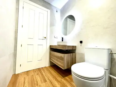 Un baño de House in City Garden 1