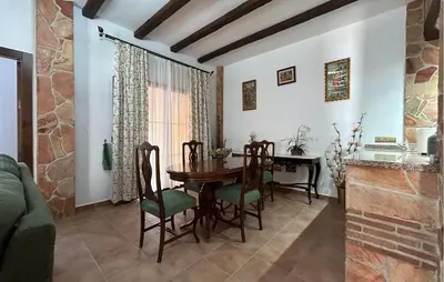 Zona de estar de 3 Bedroom Cozy Home In El Chorro, Alora