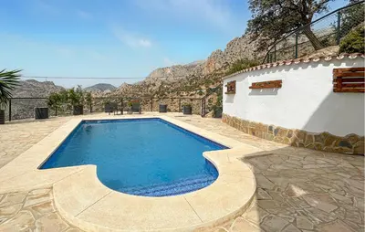 Piscina en o cerca de 3 Bedroom Cozy Home In El Chorro, Alora
