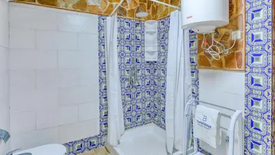 Un baño de Cortijo San León Fuente de Piedra by Ruralidays
