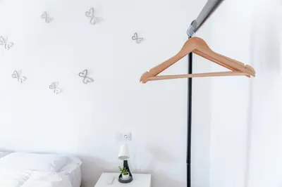Cama o camas de una habitación en Reformado y muy tranquilo junto a Puente Romano, 3Hab, aire acondicionado y WiFi