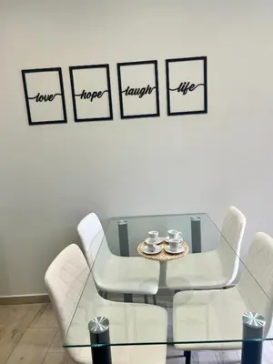 Zona de estar de Califa SuitesGP 5