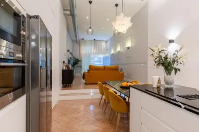 Una cocina o zona de cocina en Amplio apartamento a 5 min de San Luis, luminoso y cómodo
