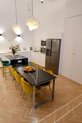 Una cocina o zona de cocina en Amplio apartamento a 5 min de San Luis, luminoso y cómodo