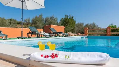 Piscina en o cerca de Casa Rural Antonio y Esperanza by Ruralidays
