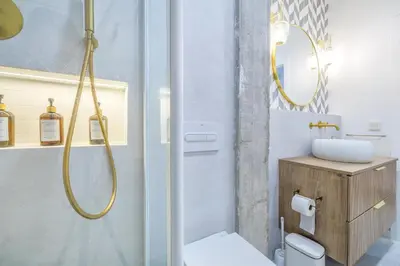 Un baño de Apartamento La Victoria & Centro & Parking