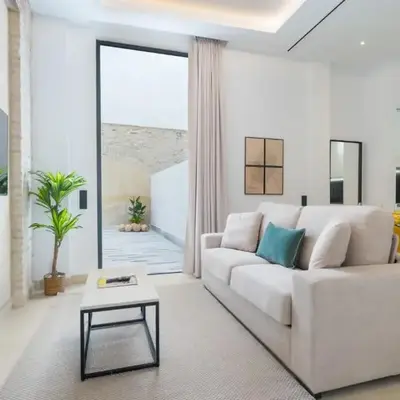 New Design Apartment - Private patio - Gallos 3