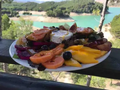 Comida en o cerca de este apartamento