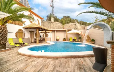 Piscina en o cerca de Amazing Home In Algarinejo