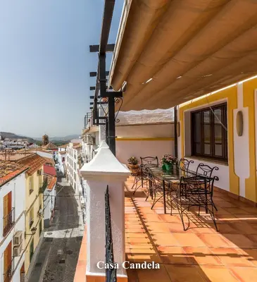 Un balcón o terraza de Apartamentos Candela Alora