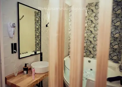 Un baño de Casas Rurales El Tajo