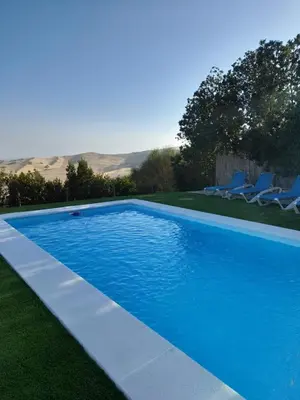 Piscina en o cerca de La Sombra