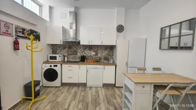 Una cocina o zona de cocina en Apartament Seville in Alameda de Hércules Parking Free