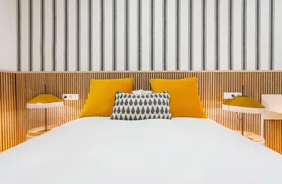 Cama o camas de una habitación en New modern - quiet street - Setas de Sevilla