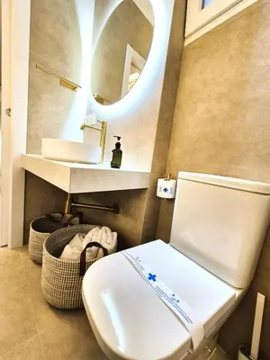 Un baño de NOVOJAÉN Alojamientos - Edificio vacacional Exclusivo y Tranquilo junto a Catedral