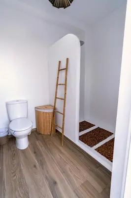 Un baño de Villa 68 by Villamya