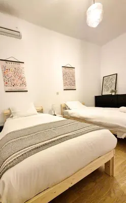 Cama o camas de una habitación en Hostfy Centro, Calle Sol - San Román
