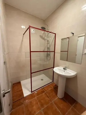 Un baño de ArroyoHome