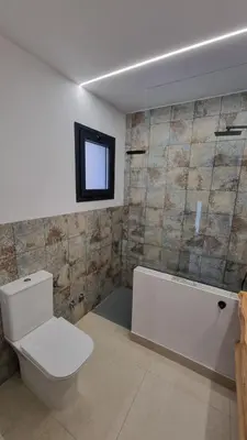 Un baño de Sierra Serena