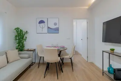 Una televisión o centro de entretenimiento en Apto Ramirez de Arellano